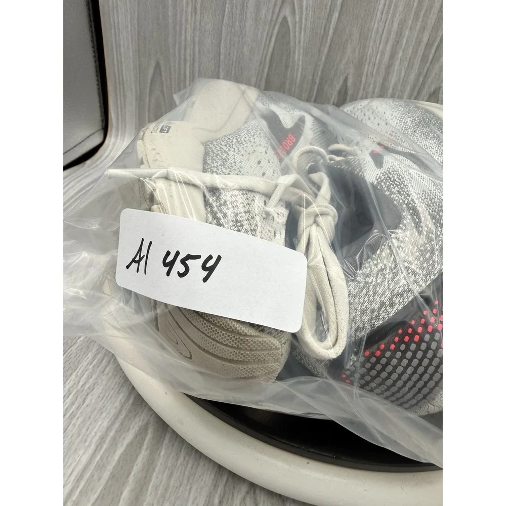 Brooks Ghost 16 Womens Size 10 Running Gray Shoes Athletic Sneakers 1204071B006